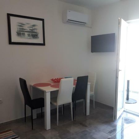 Apartmani Korina Starigrad Paklenica Εξωτερικό φωτογραφία