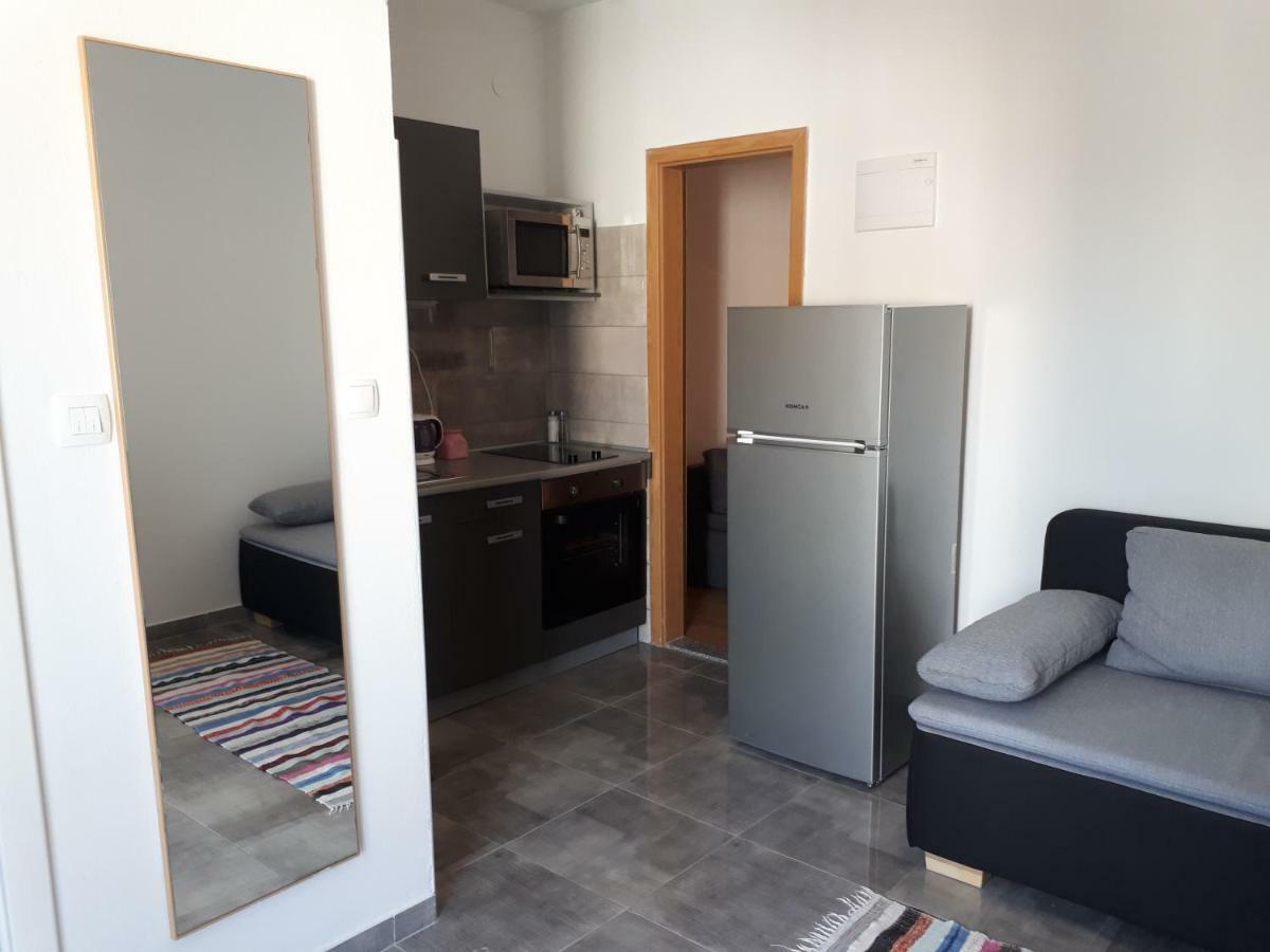 Apartmani Korina Starigrad Paklenica Εξωτερικό φωτογραφία