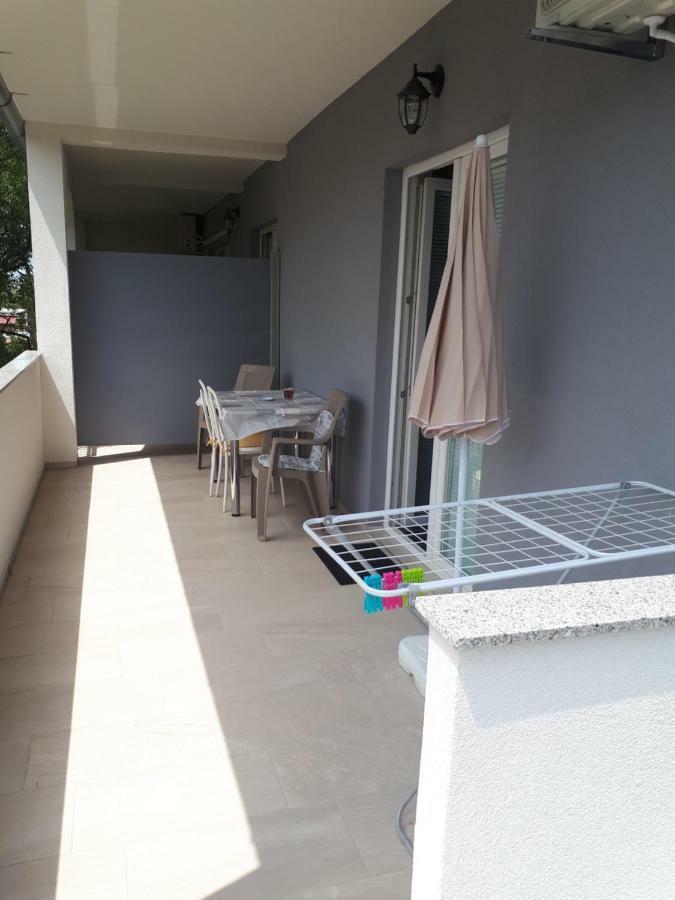 Apartmani Korina Starigrad Paklenica Εξωτερικό φωτογραφία