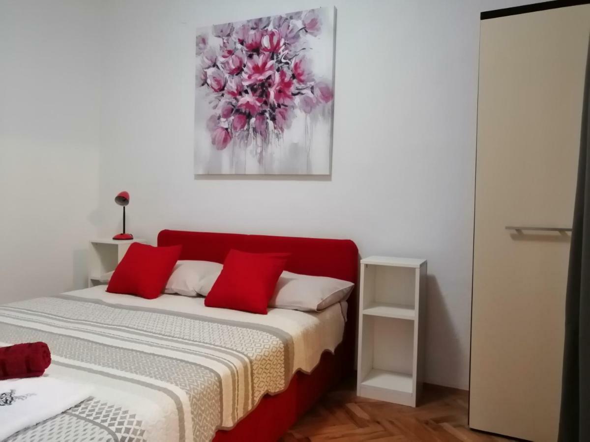 Apartmani Korina Starigrad Paklenica Εξωτερικό φωτογραφία