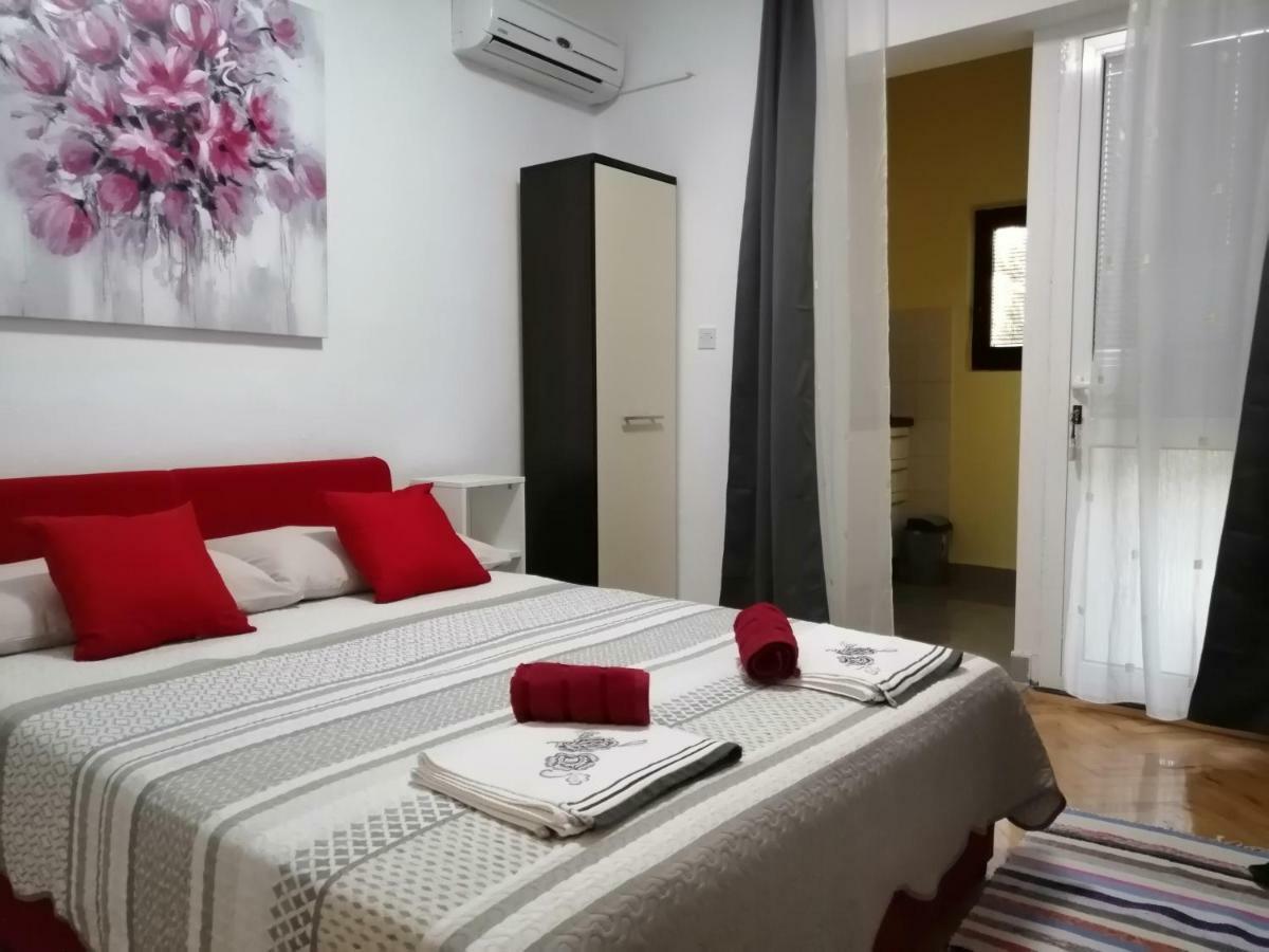 Apartmani Korina Starigrad Paklenica Εξωτερικό φωτογραφία