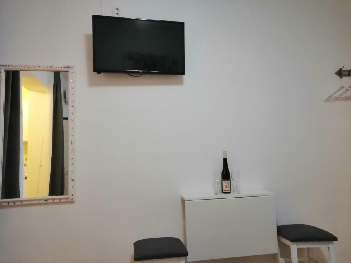 Apartmani Korina Starigrad Paklenica Εξωτερικό φωτογραφία