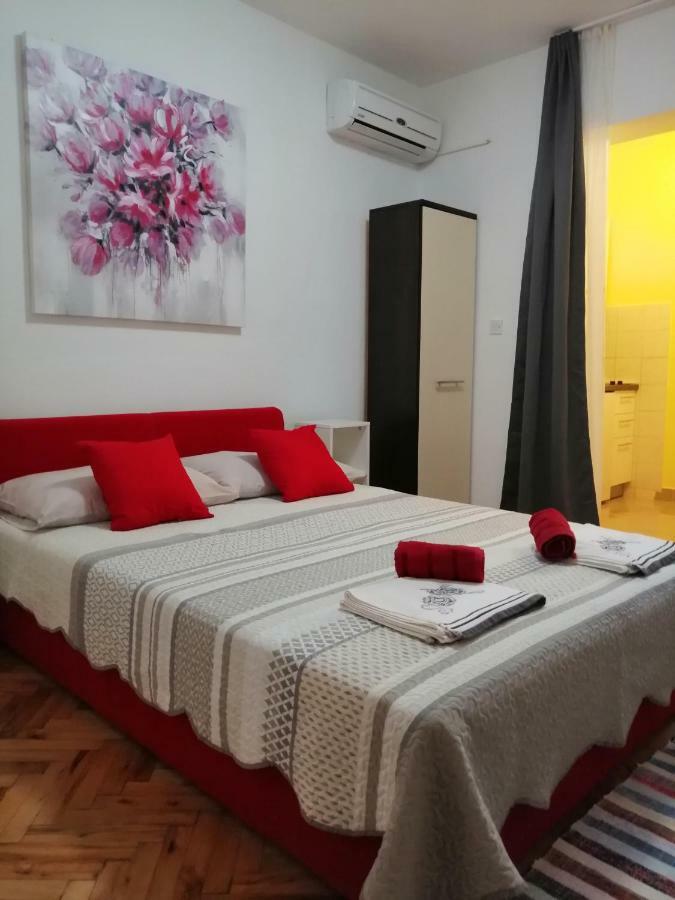 Apartmani Korina Starigrad Paklenica Εξωτερικό φωτογραφία