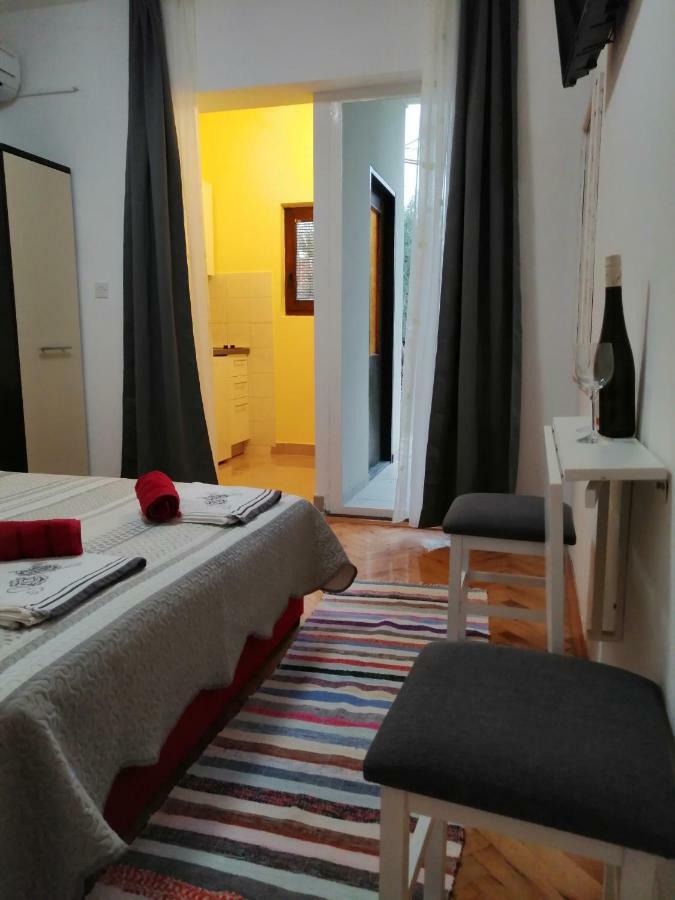 Apartmani Korina Starigrad Paklenica Εξωτερικό φωτογραφία